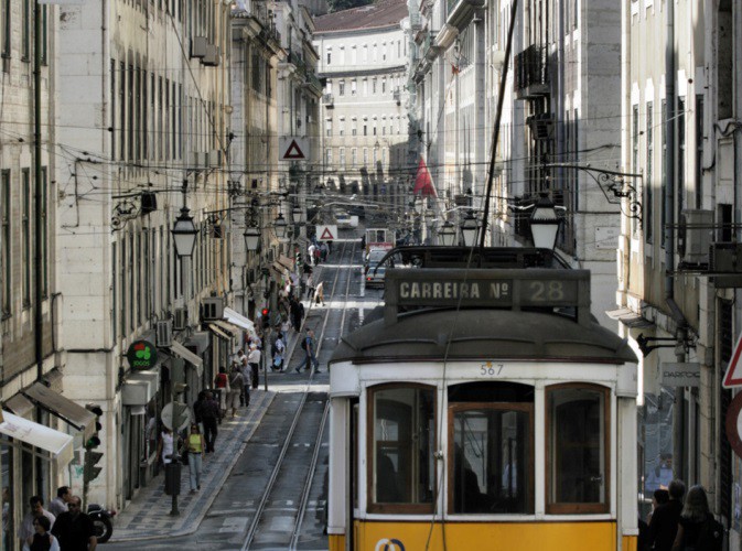 Lissabon portugal tram