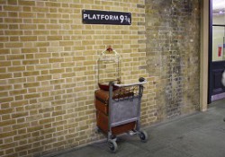 Harry Potter Platform 9 3-4 King's Cross