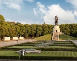 Treptower Park monument